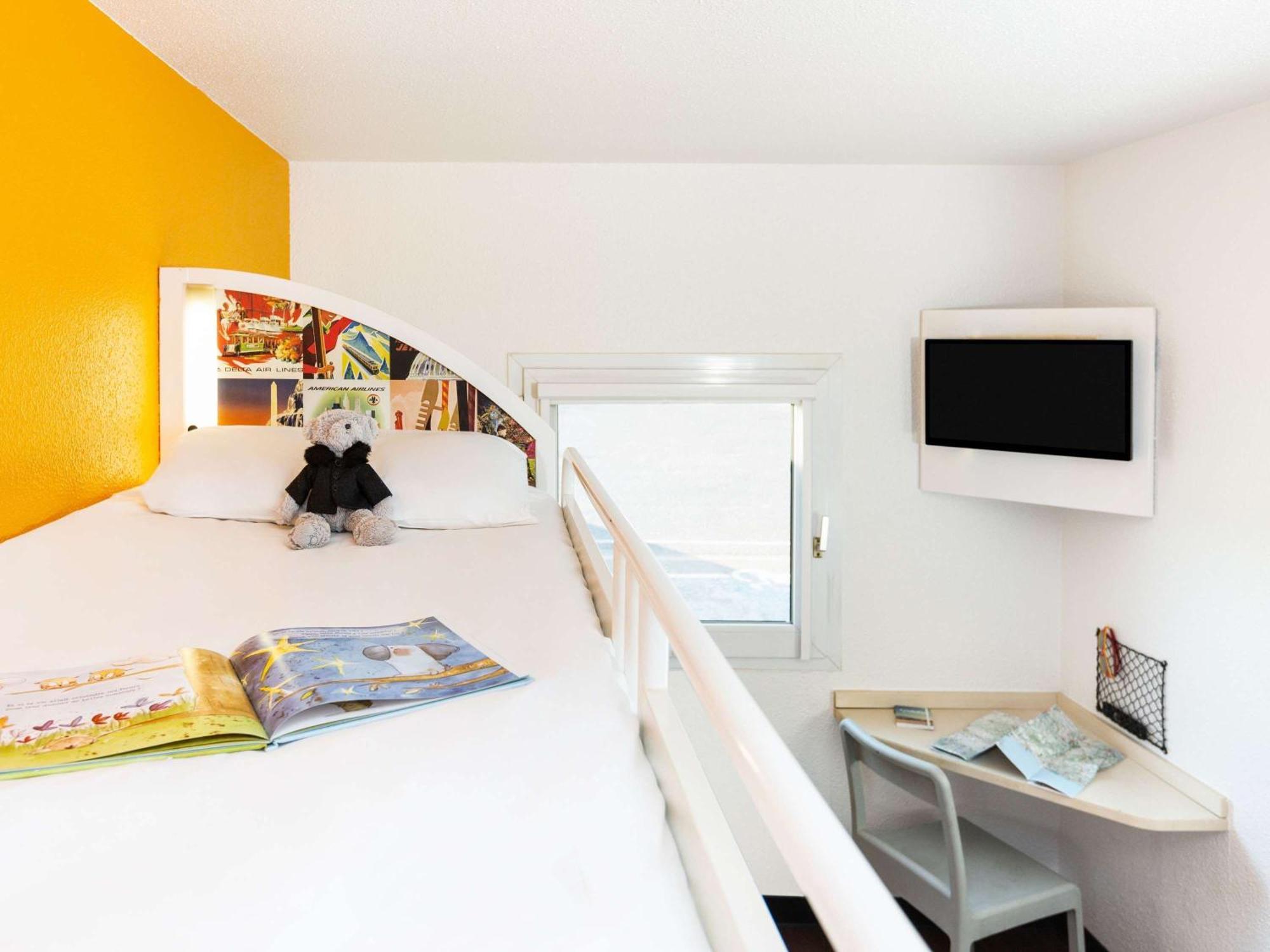Hotelf1 Thonon Les Bains Est Marin Exterior foto